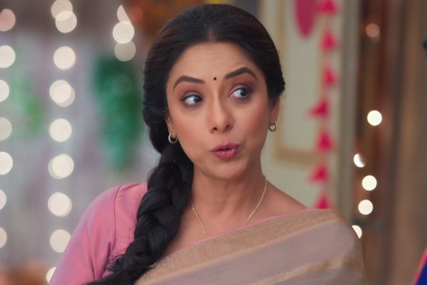Anupama Today's Written Update: Emotional Showdown